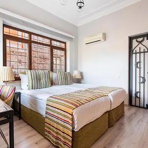 Fascinating Flat Near Hadrians Gate Apartment