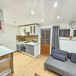 Apartment, Tv, Wifi Kitchen Parking, Wembley Elizabeth Line Northolt (Greater London)